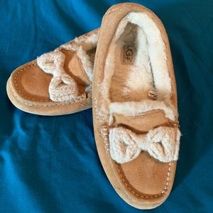 Ugg Ainsley with Sweater Bow 8 Chestnut